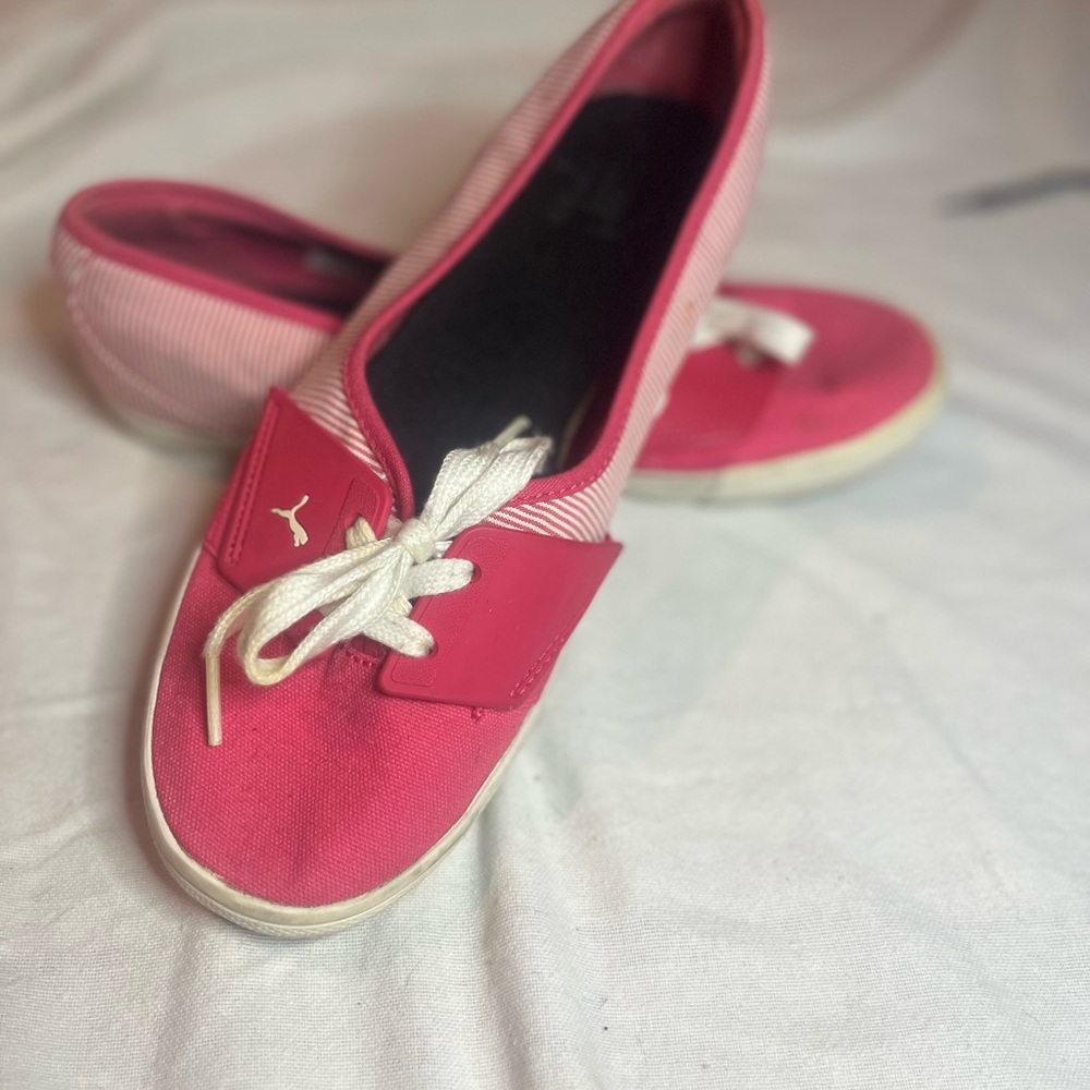 Puma Women's Pink and White Casual Sneakers